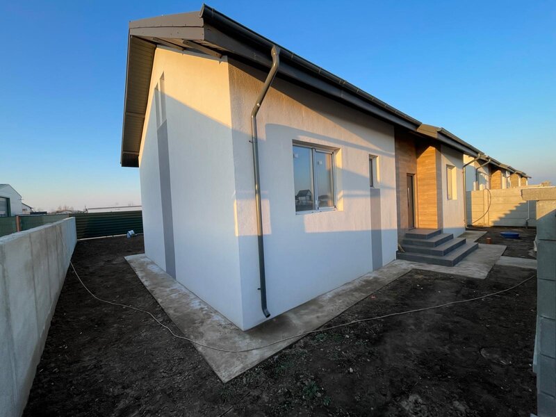 Domnesti strada Salciei Parter Mansardat - toate utilitatile 3 dorm